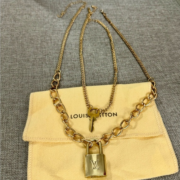Louis Vuitton Padlock and key with 2 gold finish necklaces - Picture 1 of 3
